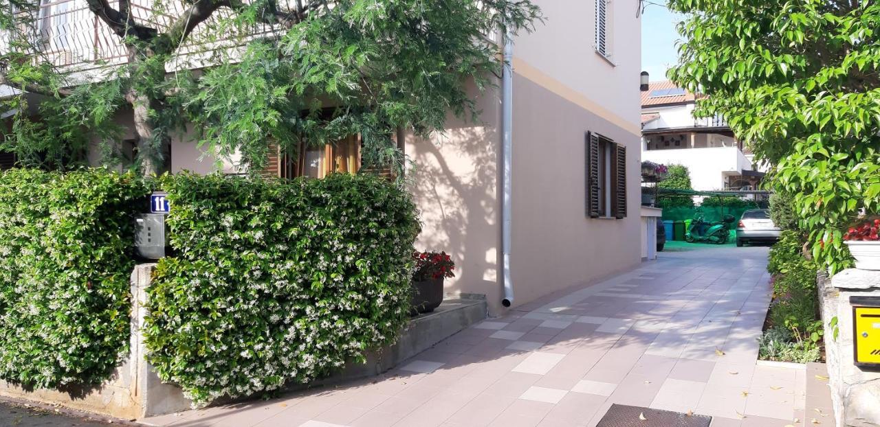 Apartman Oliver *
