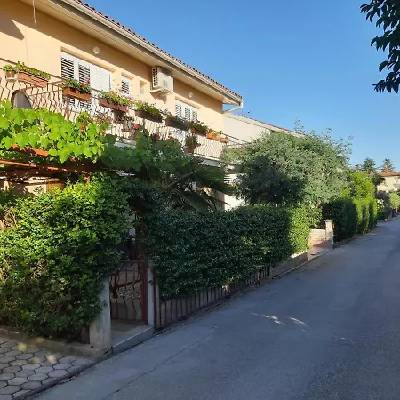 Apartman Oliver Lägenhet Novigrad Istria Exteriör bild
